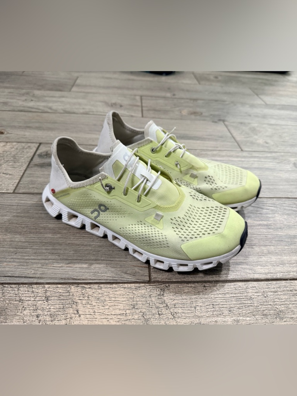 On Cloud Women's Light Green Sneakers - Picture 2 of 5